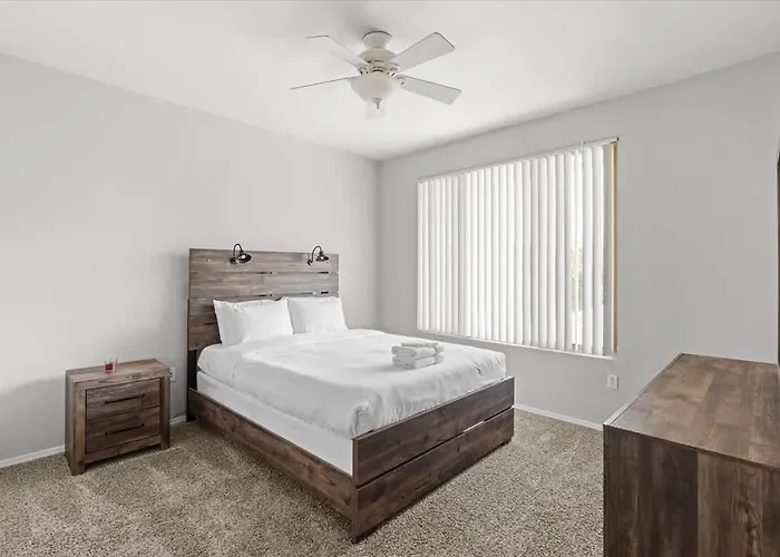 Holiday home Lakefront Serenity